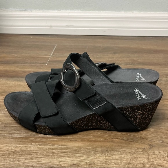 Dansko Susie Black Milled Nubuck Strappy Buckle Cork Wedge Sandal Size 42 - Picture 6 of 10